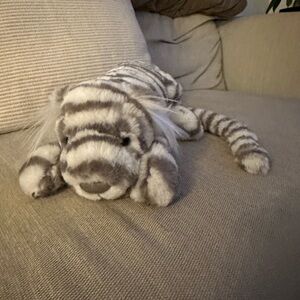 BNWT Jellycat Little Sacha Snow Tiger